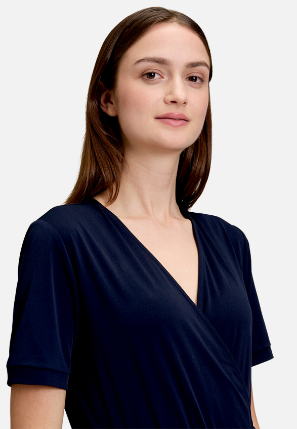 Jumpsuit mit Bindegürtel / Detailbild