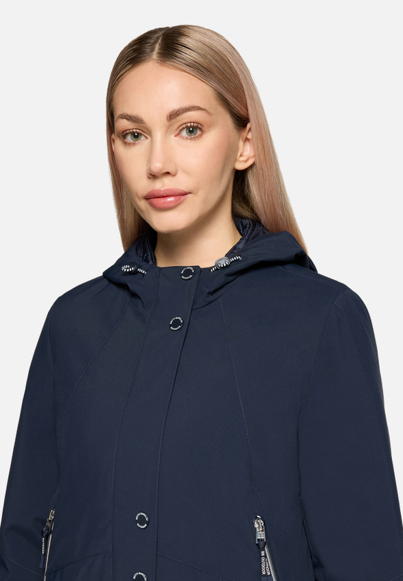 Outdoorjacke mit Kapuze / Detailbild