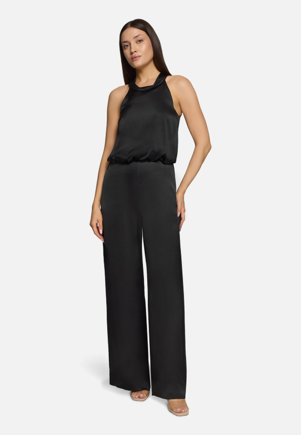Jumpsuit mit Taschen / Modellfoto Vorderseite