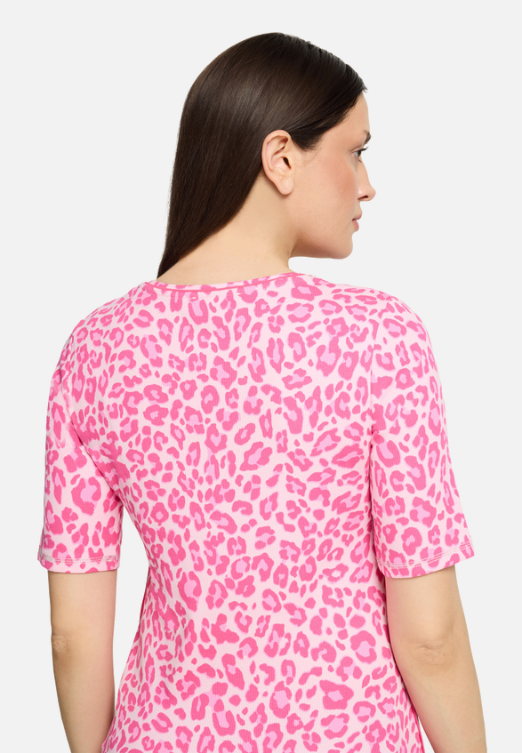 Basic Shirt mit Rippenstruktur / Detailbild