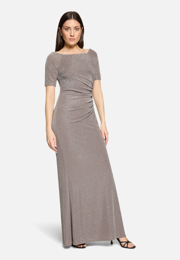 Abendkleid im Glitzer-Look / Modellfoto Vorderseite (Outfit)