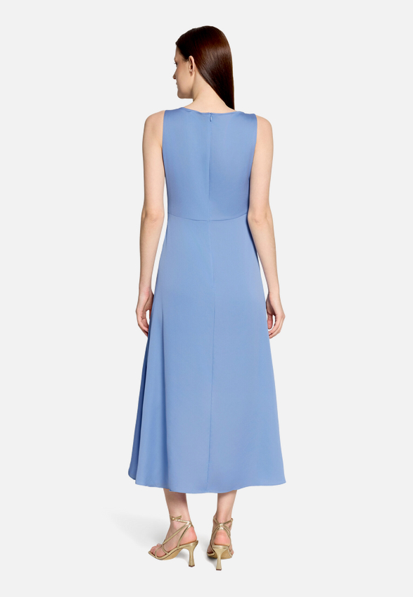 Cocktailkleid mit Raffung / Modellfoto Rückseite