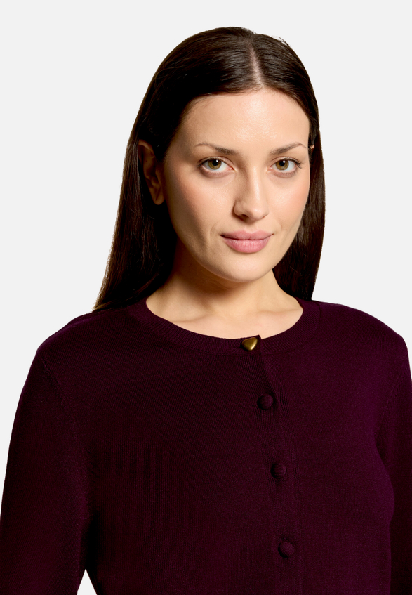 Feinstrickjacke mit Rundhalsausschnitt / Detailbild