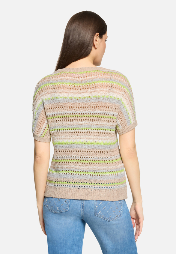 Lochstrick-Pullover mit U-Boot-Ausschnitt / Modellfoto Rückseite