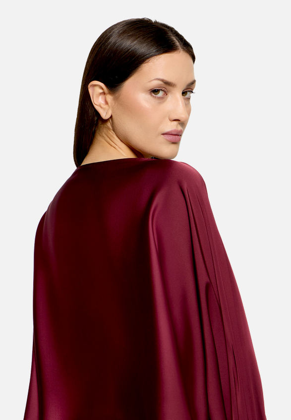 Satin-Bluse mit Fledermausärmeln / Detailbild
