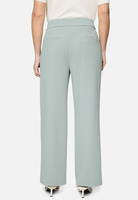 Basic-Hose in 7/8 Länge Malou / Modellfoto Rückseite
