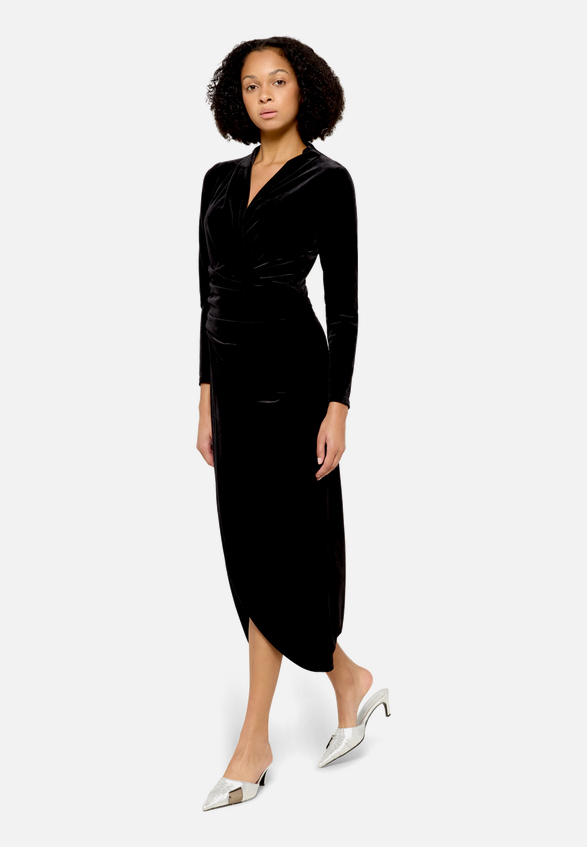 Abendkleid mit V-Ausschnitt / Modellfoto Vorderseite