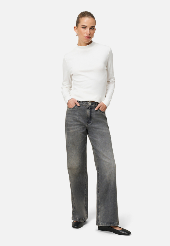 Jeans weites Bein 32 Inch / Modellfoto Vorderseite (Outfit)