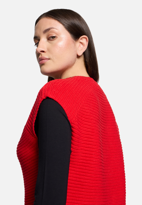 Grobstrickjacke ohne Arm / Detailbild