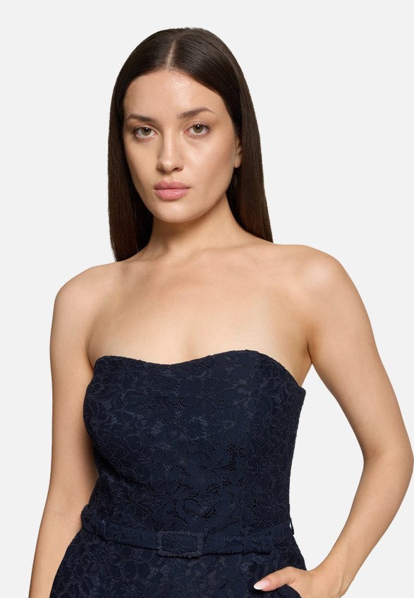 Jumpsuit mit Spitze / Detailbild