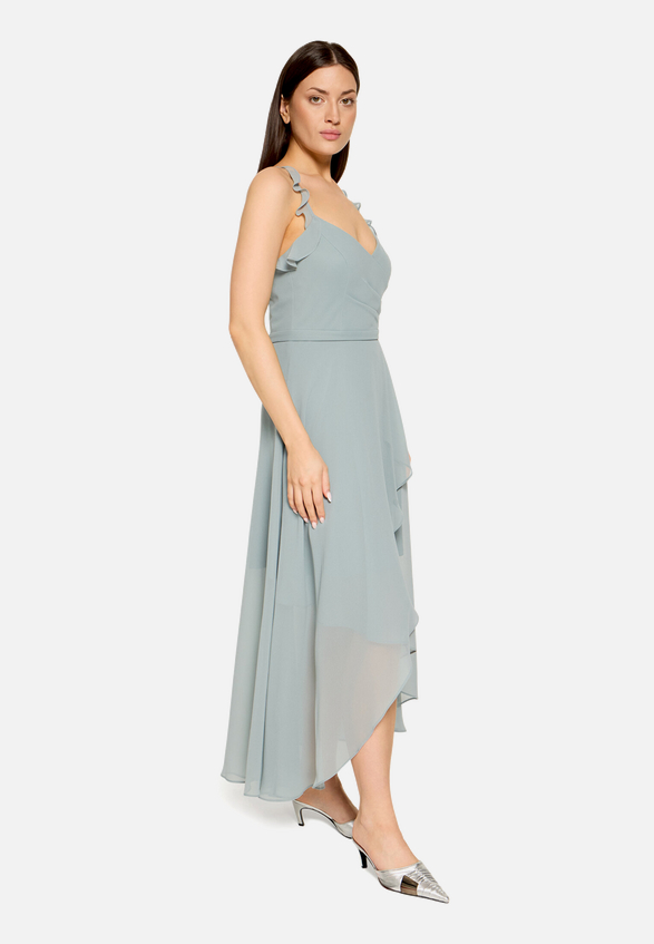 Abendkleid mit Volant / Modellfoto Vorderseite (Outfit)