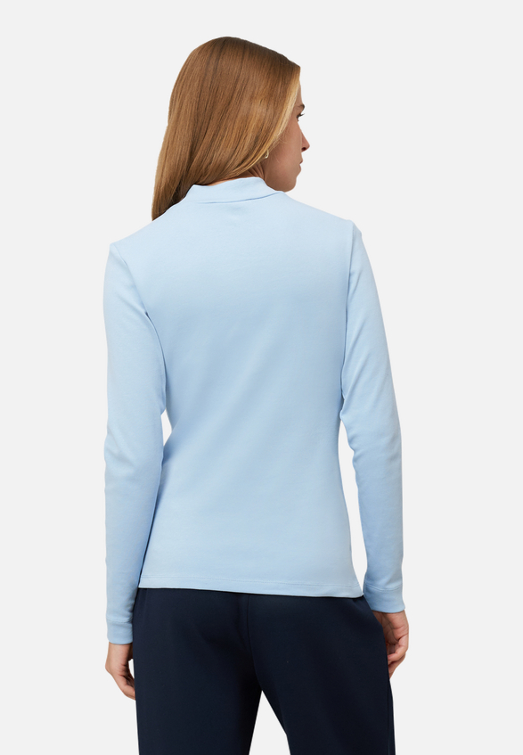 Langarmshirt mit Stehkragen / Modellfoto Rückseite