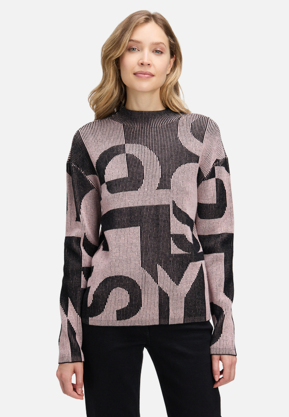 Grobstrick-Pullover mit Jacquard / Modellfoto Vorderseite