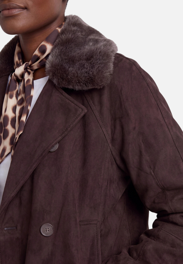 Velourslederjacke mit Kunstfellkragen  / Detailbild