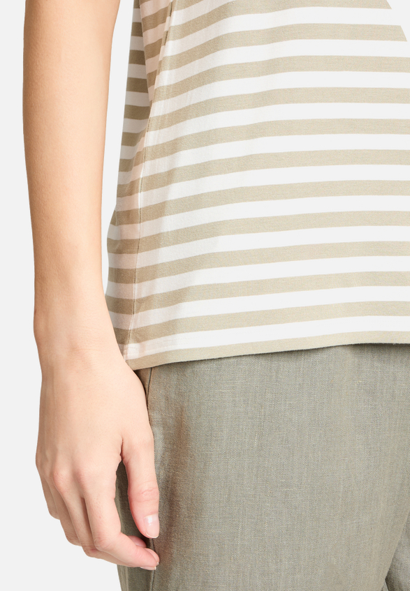 Basic Shirt mit Rundhalsausschnitt / Detailbild