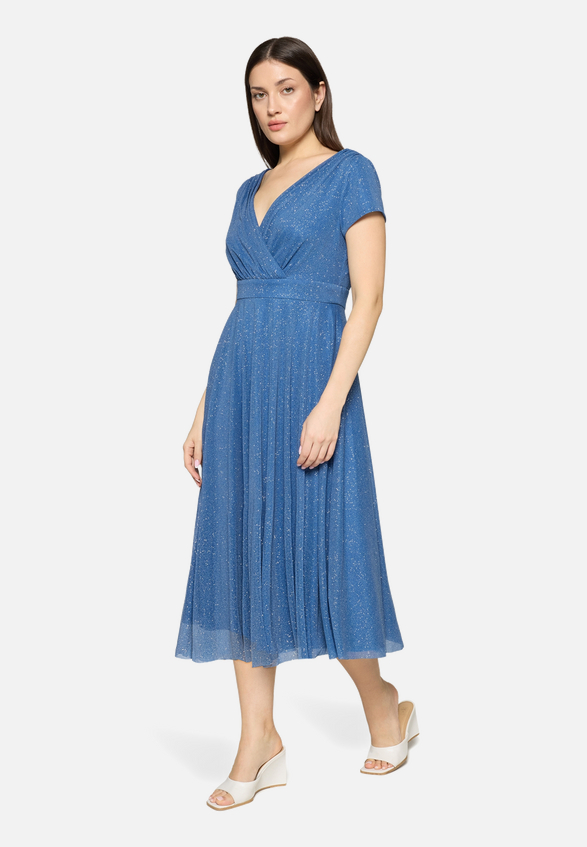 Cocktailkleid im Glitzer-Look / Modellfoto Vorderseite (Outfit)