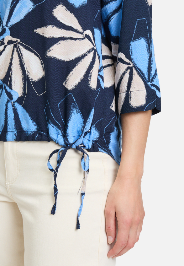 Blusenshirt mit Print / Detailbild