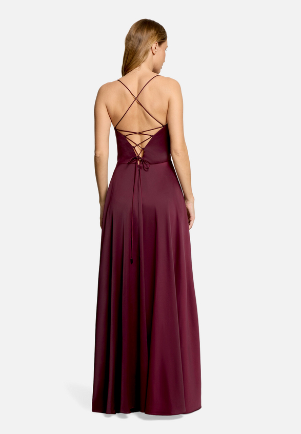 Abendkleid mit Wasserfallausschnitt / Modellfoto Rückseite