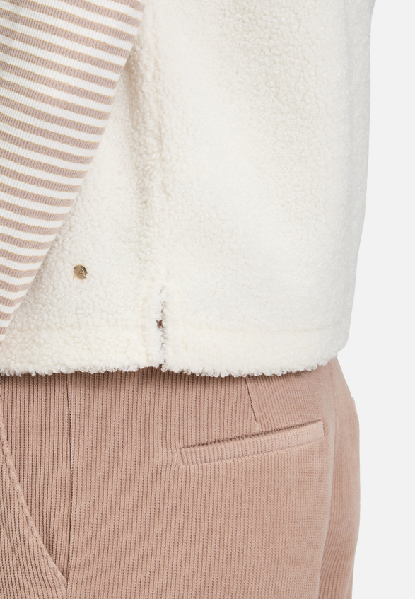 Sweatshirt mit Seitenschlitzen / Detailbild