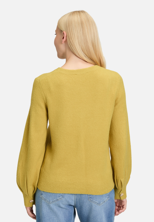 Strickpullover mit Rundhalsausschnitt / Modellfoto Rückseite