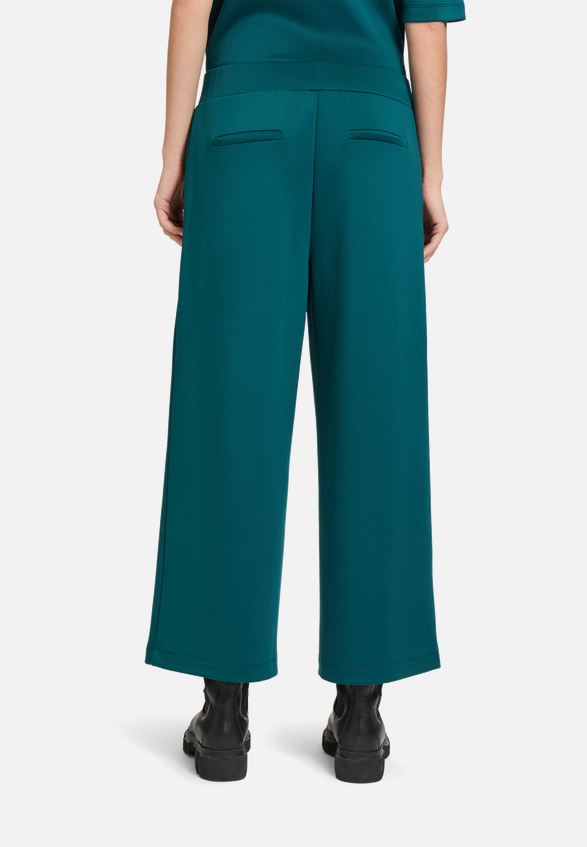 Culotte mit Biesen / Modellfoto Rückseite