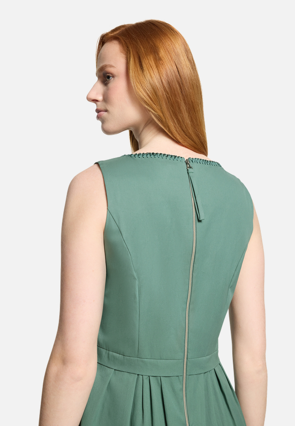 Sommerkleid tailliert / Detailbild