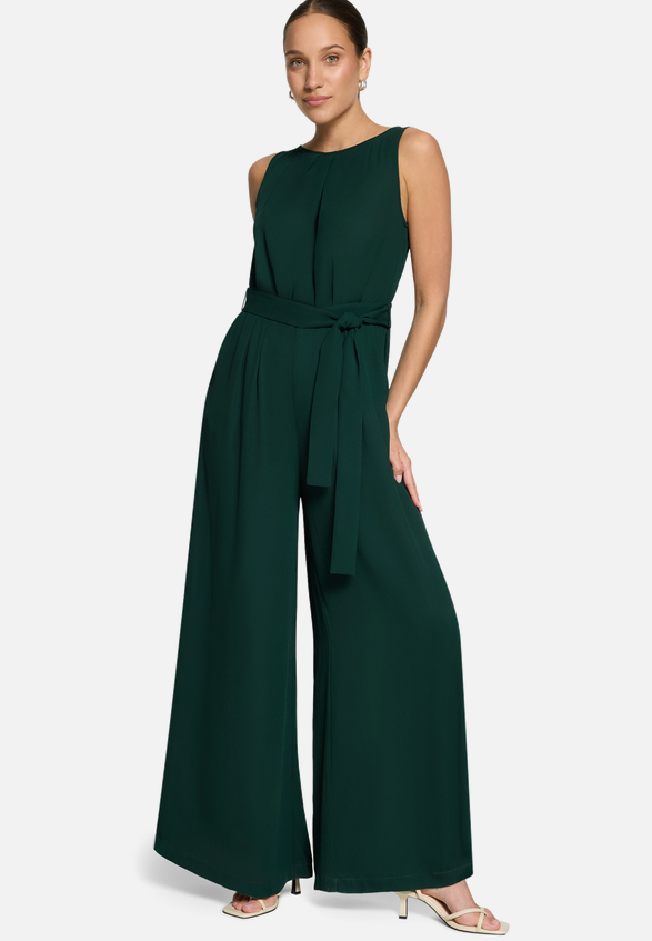 Jumpsuit mit Gürtel und weitem Bein / Modellfoto Vorderseite