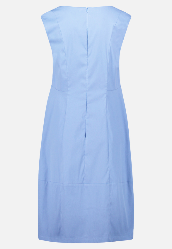 Sommerkleid tailliert / Rückseite