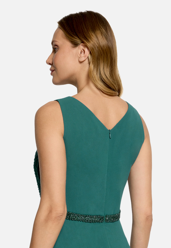 Abendkleid mit Plissee / Detailbild