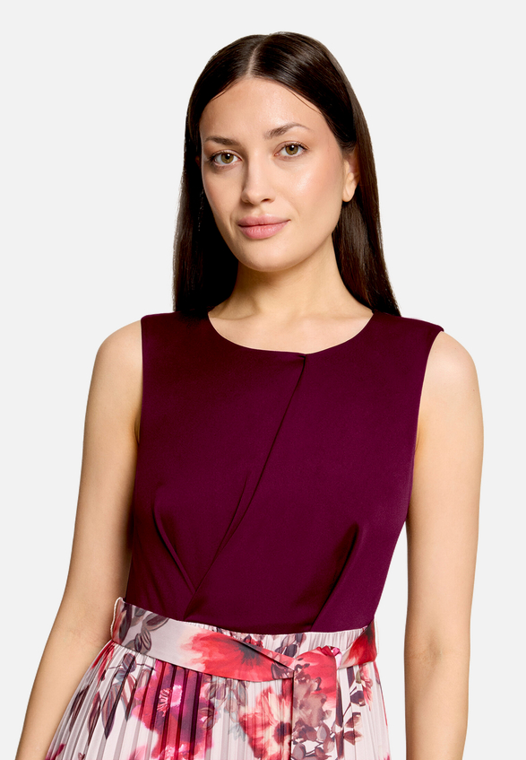 Cocktailkleid mit Plissee / Detailbild