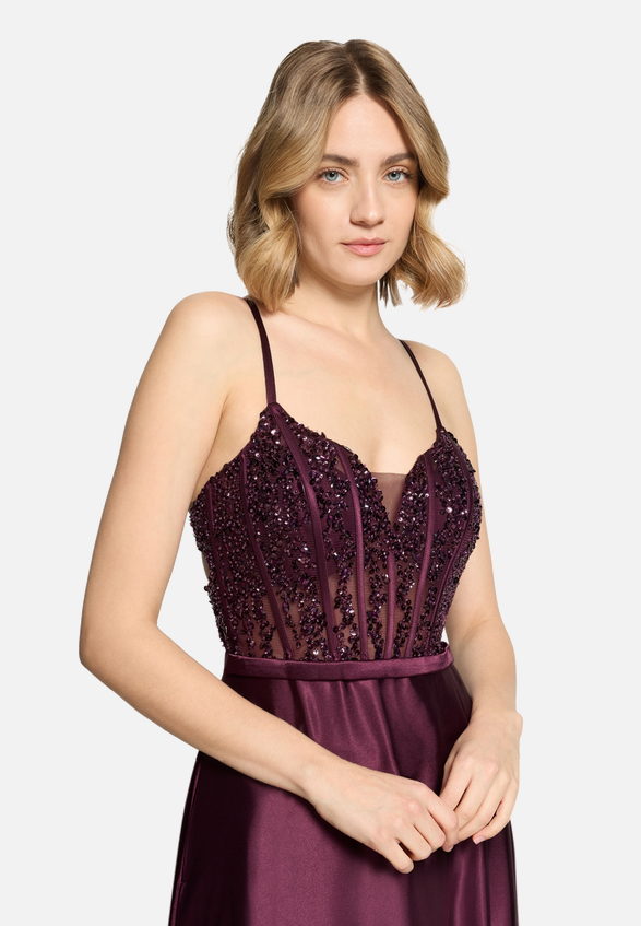Abendkleid mit Stickerei / Detailbild