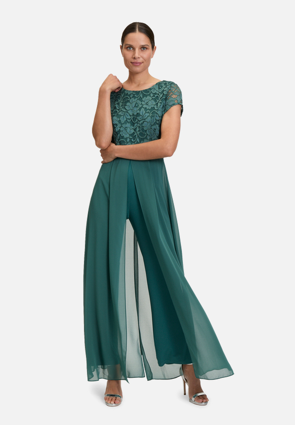 Jumpsuit kurzarm / Modellfoto Vorderseite