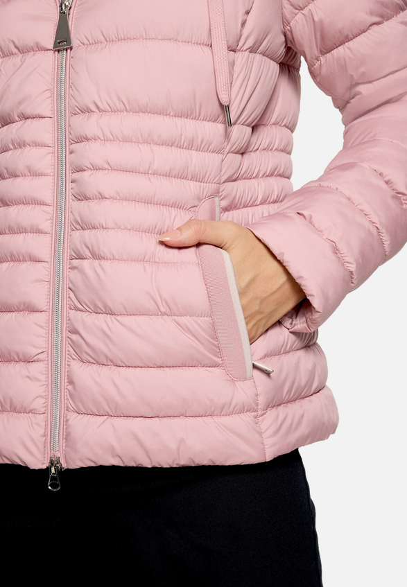Steppjacke leicht mit abnehmbarer Kapuze / Detailbild