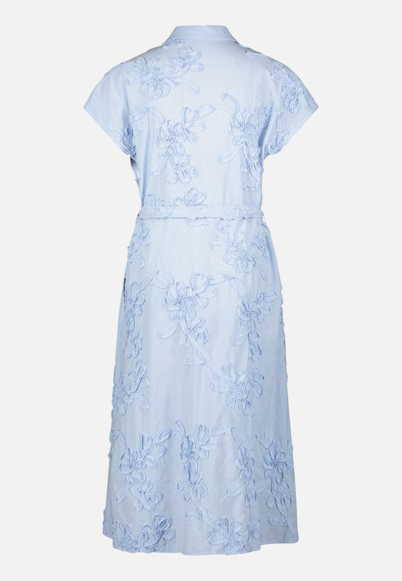 Sommerkleid mit Stickerei / Rückseite