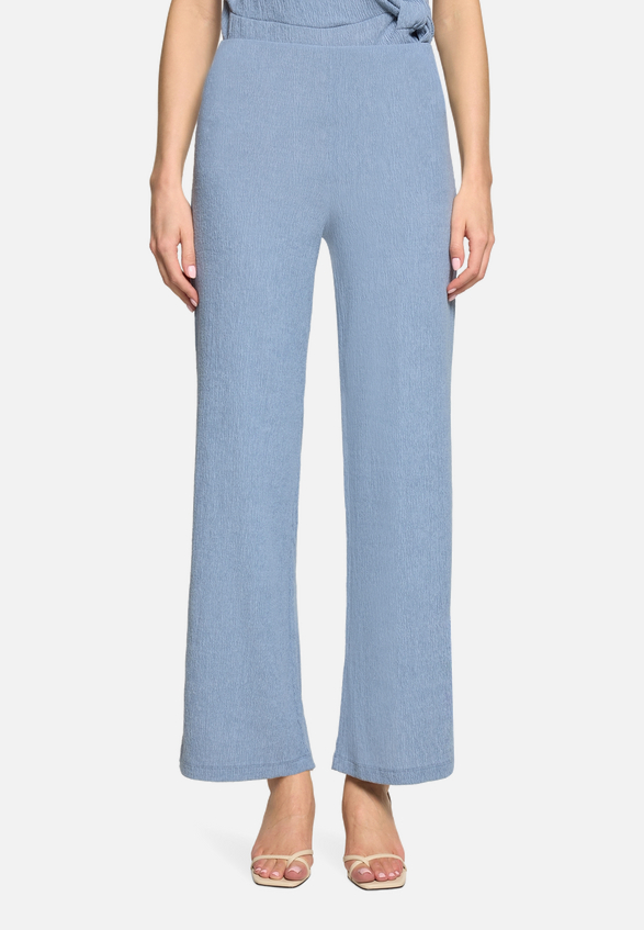 Casual-Hose mit weitem Bein / Modellfoto Vorderseite