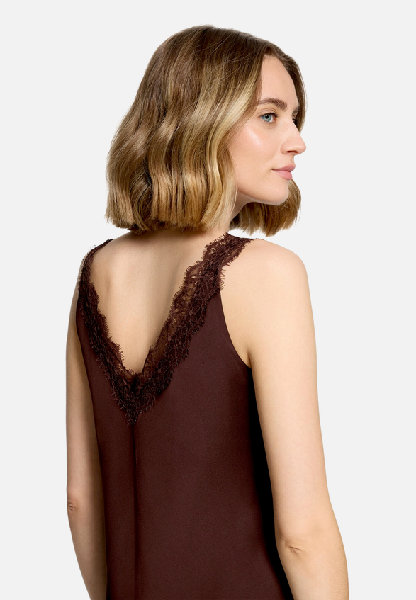 Abendkleid mit Spitze / Detailbild