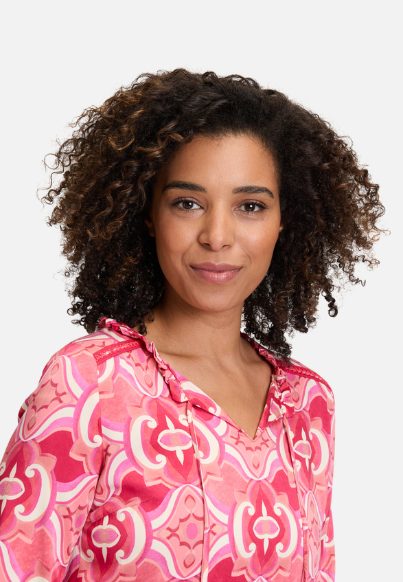 Casual-Bluse mit Rüschen / Detailbild