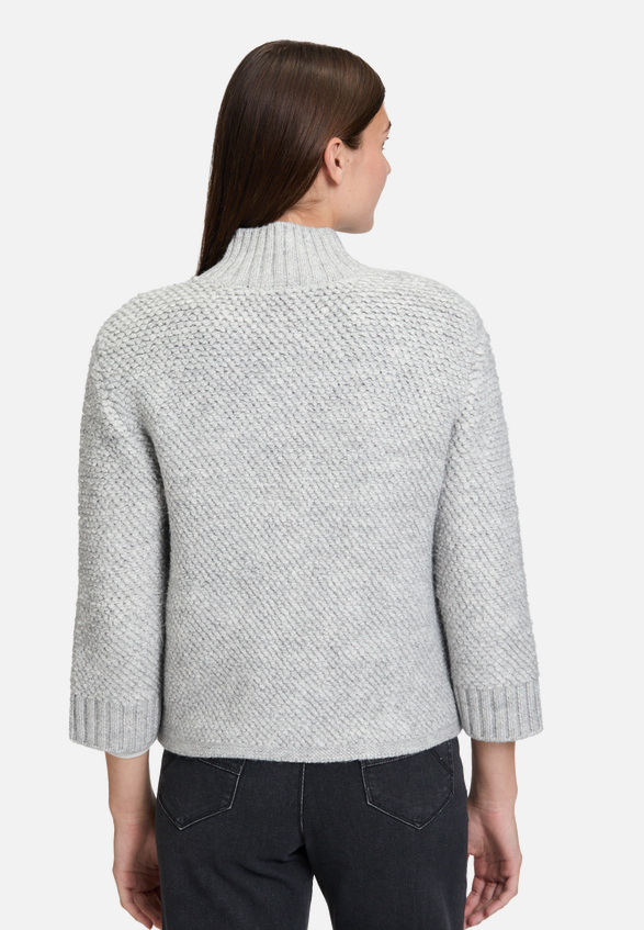 Strick-Cardigan mit Reißverschluss / Modellfoto Rückseite