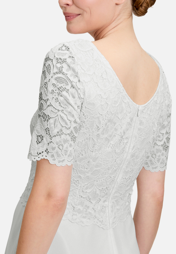 Cocktailkleid mit Spitze / Detailbild