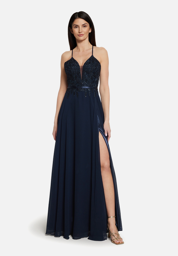 Abendkleid mit Stickerei / Modellfoto Vorderseite