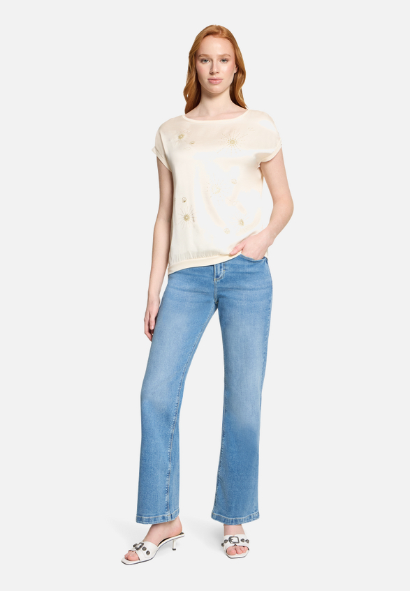 Casual-Shirt mit Rippbündchen / Modellfoto Vorderseite (Outfit)