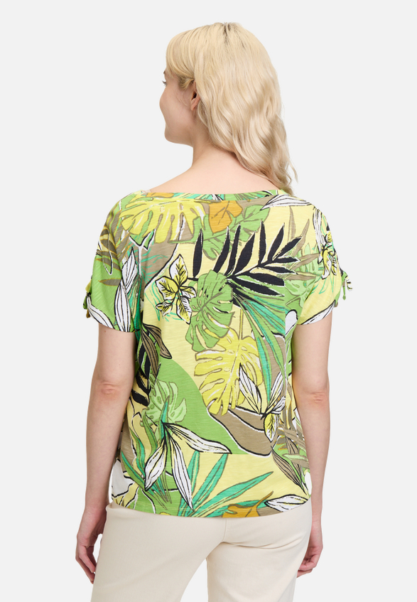 Casual-Shirt mit Raffung / Modellfoto Rückseite