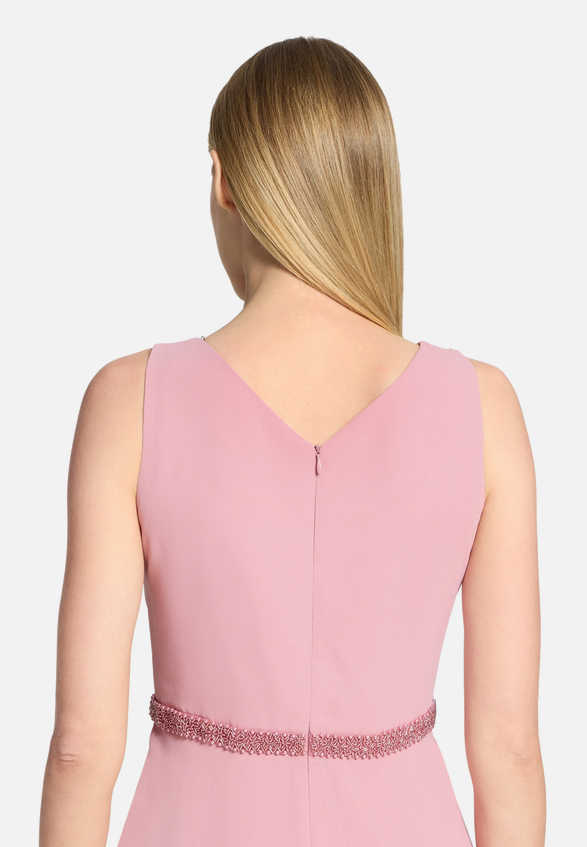Abendkleid mit Plissee / Detailbild