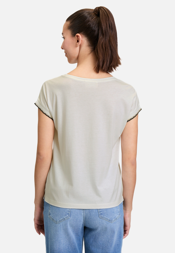 Casual-Shirt mit Rundhalsausschnitt / Modellfoto Rückseite