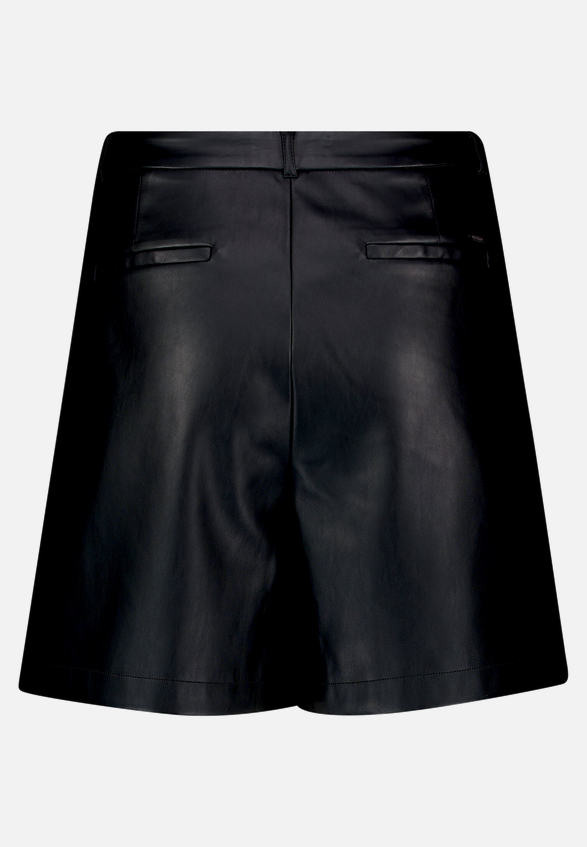 Shorts mit Eingrifftaschen / Rückseite