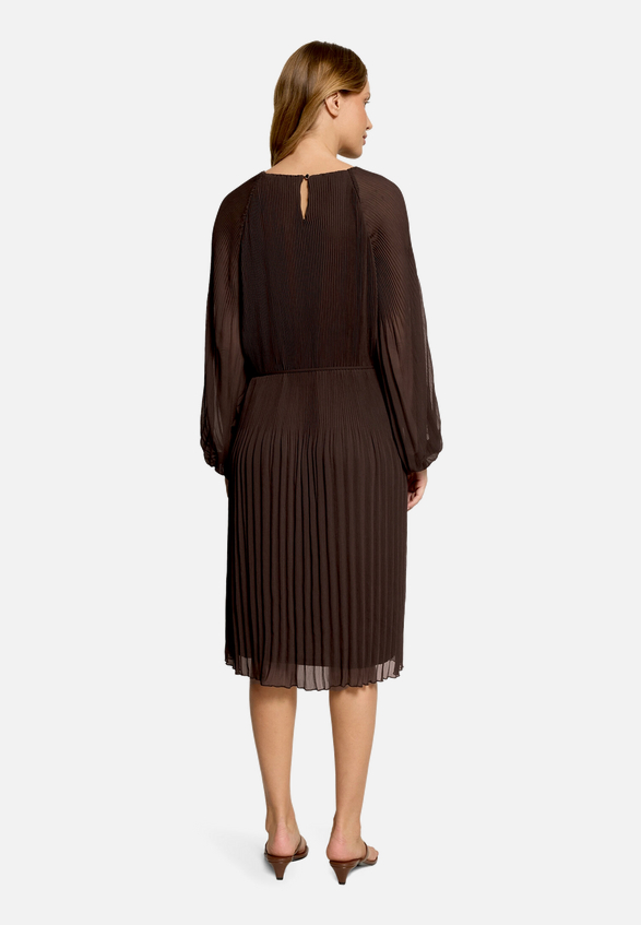 Chiffonkleid mit Rüschen / Modellfoto Rückseite