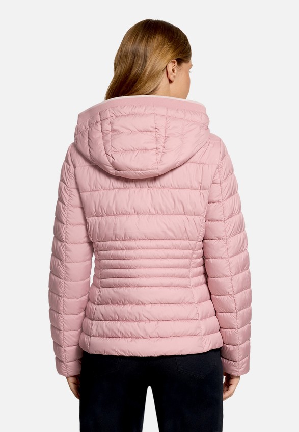 Steppjacke leicht mit abnehmbarer Kapuze / Modellfoto Rückseite