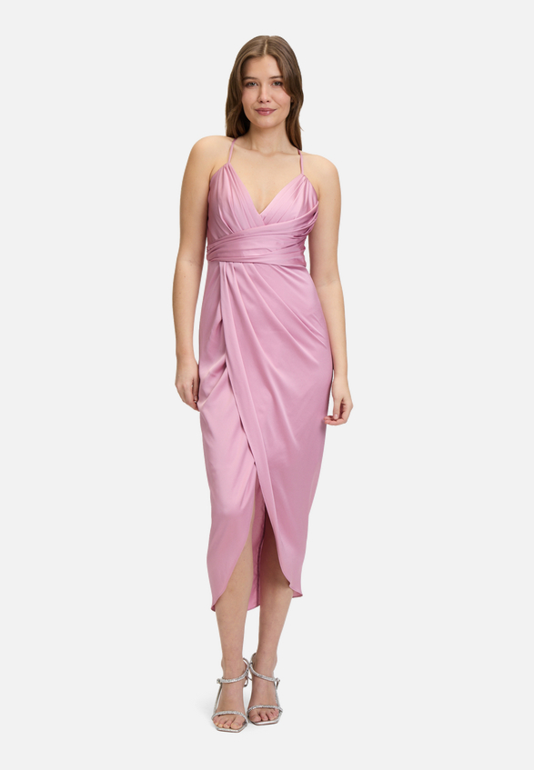 Abendkleid mit Raffung / Modellfoto Vorderseite