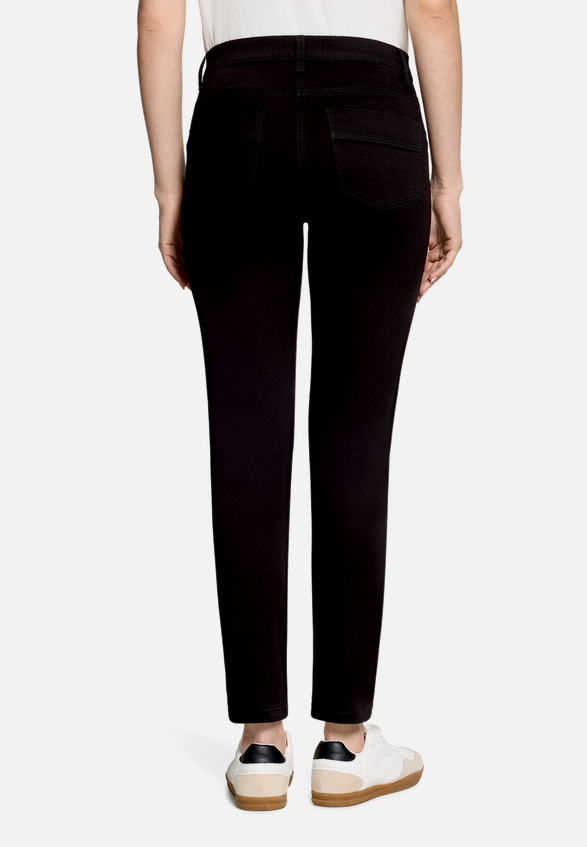 Casual-Hose  Style Sally Fashion / Modellfoto Rückseite
