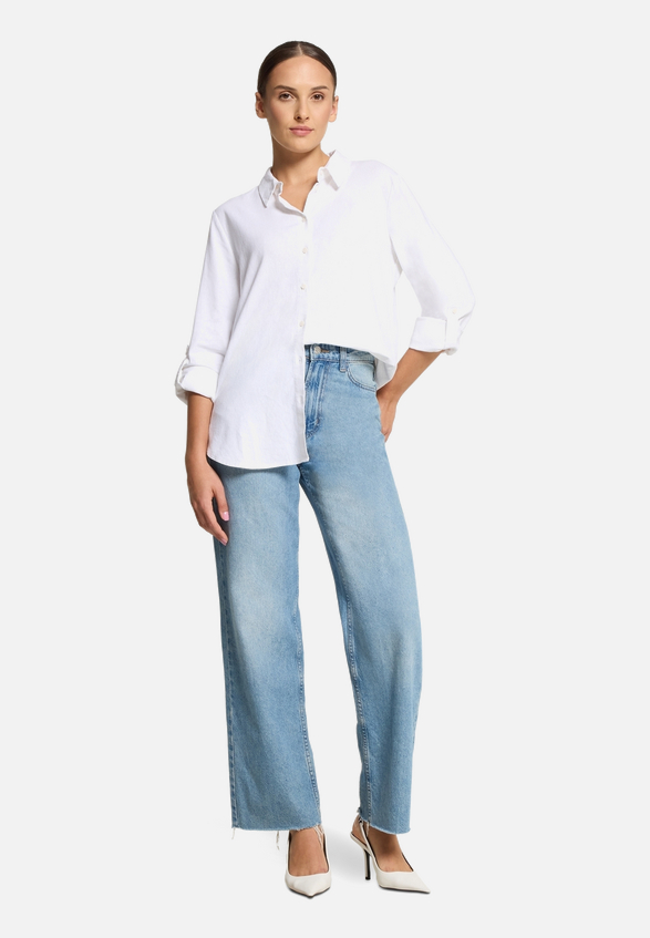 Leinenbluse langarm / Modellfoto Vorderseite (Outfit)
